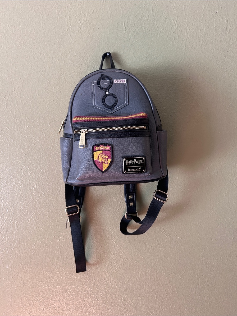 Loungefly Gryffindor Mini Backpack - Gray